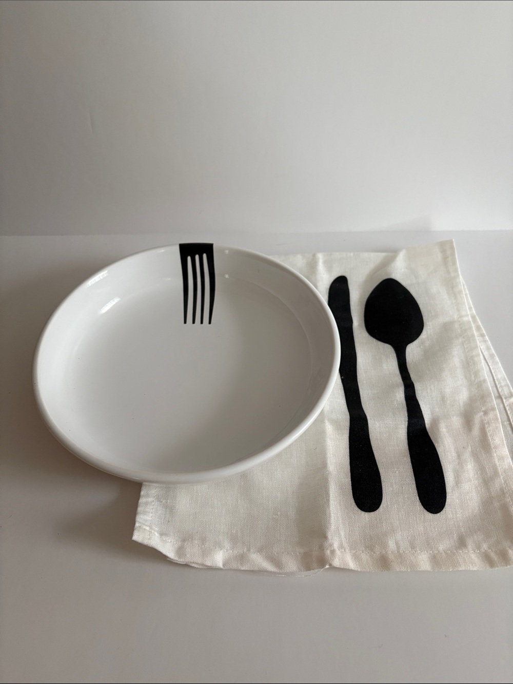 Rare Bosa Ceramiche A Light's Drawing Plate & Napkin Set Sandra Bautista